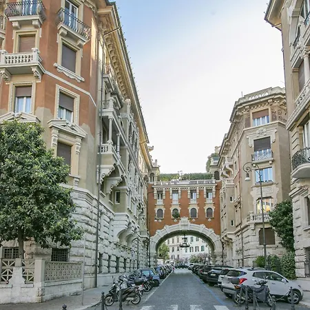 Modern 100 Meters From Piazza Mincio *