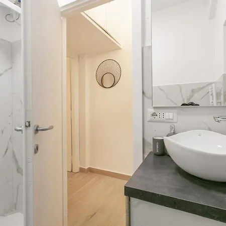 Modern 100 Meters From Piazza Mincio * Rome