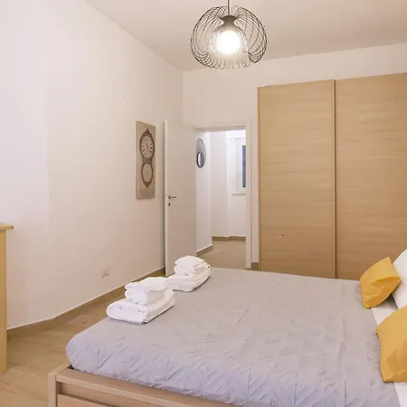 Modern 100 Meters From Piazza Mincio Appartement Rome